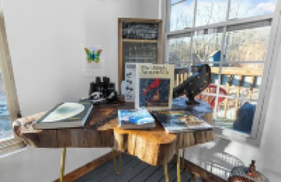 Private setting between flowing creeks, minutes from Cincinnati attractions.