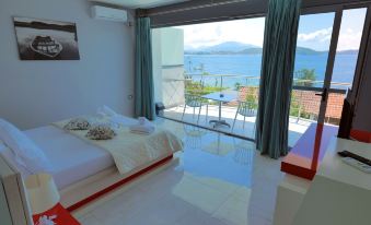 Oceanic Overview Suites