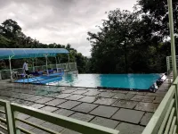 Woodrose Resort - Rooftop Pools