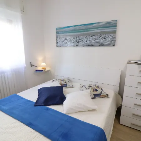 Luisa Holiday House with Air Conditioning and Balcony