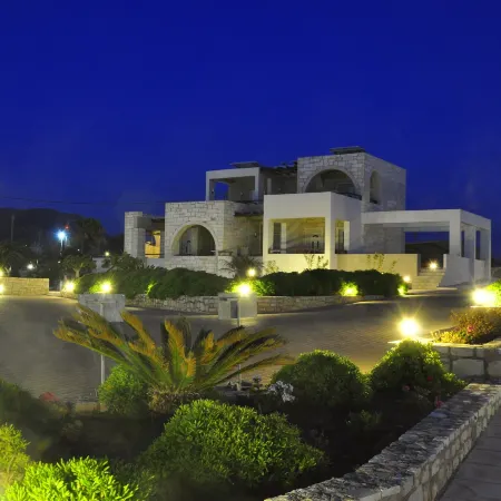 Kavos Hotel & Suites