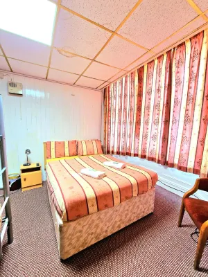 The Albany Hotel