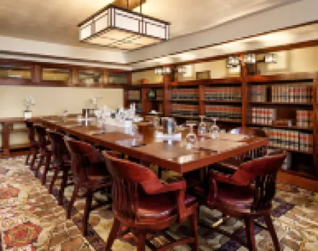 The Historic Park Inn Hotel Hôtels à : Mason City