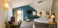 Manor Court Hotel Hotels near British Heart Foundation