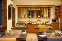 Lemon Tree Hotel, Thimphu Hotels in Yusipang