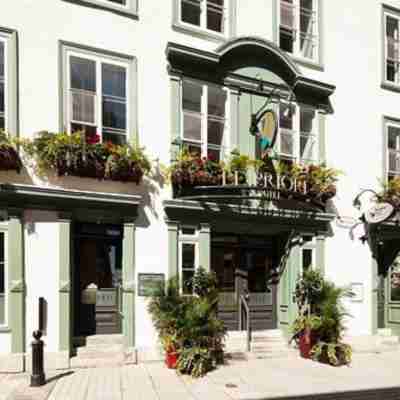 Hotel le Priori Hotel Exterior
