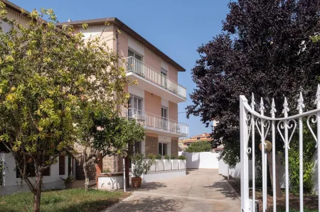 Nautika Suites Отели в г. Альгеро