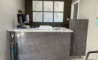 Driftwood Inn - Lake City