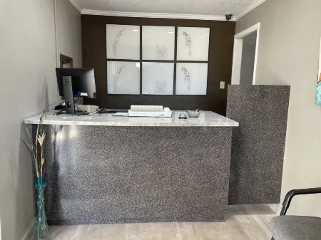 Driftwood Inn - Lake City