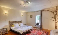 Le Paradis Hotel a Orcival