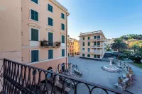 JOIVY Bright 2BR flat, moments from the beach