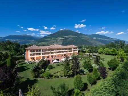 Garden Park Hotel Отели в г. Solda