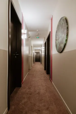 Hotel-Restaurant la Caborne Отели в г. Шазе-д'Азерг