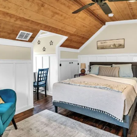 The Alexander at Creek Road