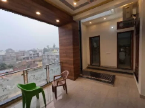 Hare Rama Palace Hotels in Ayodhya