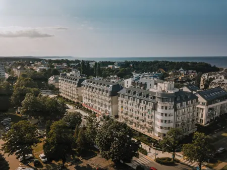 Hotel & Spa Trzy Wyspy Отели рядом с достопримечательностью «Swinoujscie Beach»