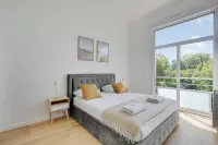 Charming Apartment -2Br-6P- Nogent-Sur-Marne Hotel di Nogent-sur-Marne