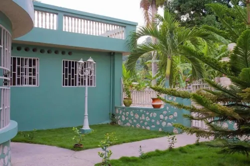 La Belle Maison Milot - Homestays