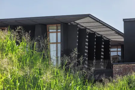 Serengeti Explorer Отели в г. Bariadi