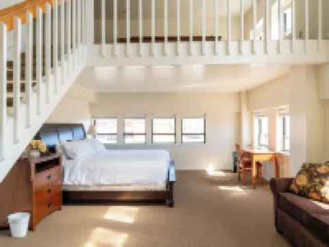 路溪旅館 洛阿酒店