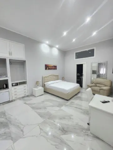 Opera Home Napoli Отели в г. 