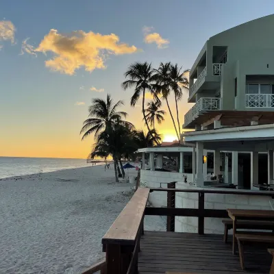Hôtel LeRoy Hotels near Dover Beach
