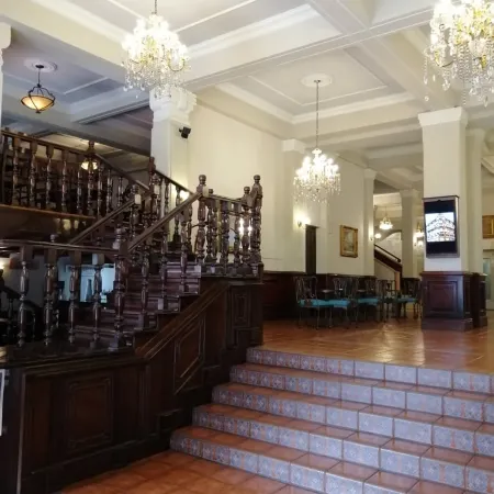 Hotel Royal Palace Отели рядом с достопримечательностью «Рельефная карта Гватемалы»