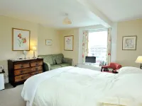B&B Castleton House Hotels in Mere
