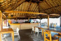 Costa de Oro Beach Hotel - bar
