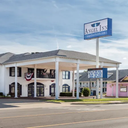 Angel Inn Near Imax, a Travelodge by Wyndham