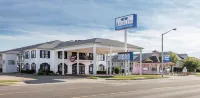 Angel Inn Near Imax, a Travelodge by Wyndham - Pools