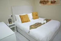 Luxury Premium Desert Camp Deluxe Room Hotels in Al Awir