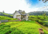 AJ Gable Clouds Ooty by Voye Homes - Serene Stay Near Avalanche Emerald Lake - Kitchenette