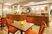 Hampton Inn & Suites El Paso-Airport - breakfast