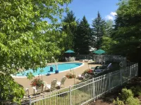 The Century House, Ascend Hotel Collection - Swimmingpools