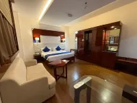 Golden Tulip Headington