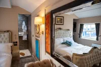 Domo Boutique Hotel Hotels in Oldbury