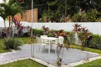 2nd-floor dog-friendly condo near the beach with patio, firepit, W/D, AC