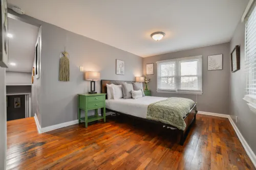 Next Door to Mercy Hospital - Pet Friendly - Fast Wifi