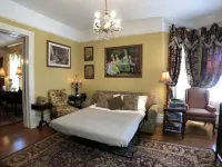 'De Mar House'- Historic Victorian Residence "Stroll Downtown Napa