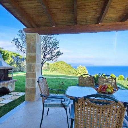 Villa Dimitra in Spartia
