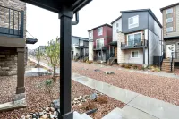 TempurPedic Quartz Balcony Modern