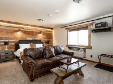 The Adventure Inn Yellowstone Hotels in West Yellowstone