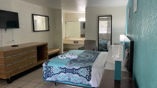 APM Inn & Suites - Jacksonville