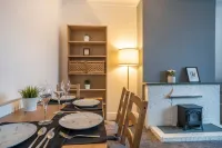 Quiet Neighborhood-Free Parking Hotels in Fleetwood