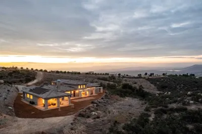Malbec by AvantStay Incredible Estate w Panoramic Views Bocce Ball Court