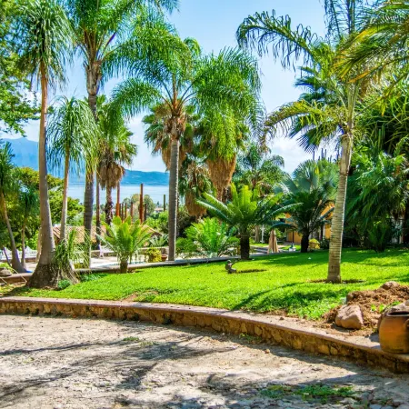 ANANA Rancho San Rafael | Pool and Lake Views
