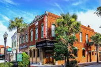 Coastal Luxe Retreat walking distance to the Amelia Island Concours d'Elegance
