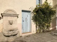 Provencal farmhouse in the heart of the Luberon Hotels in Goult