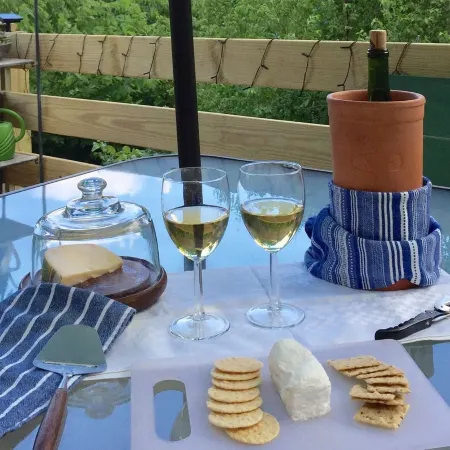 Sweetgrass Cottage, Ovid: Walk to Sheldrake Point Winery, Beach and Boat Launch